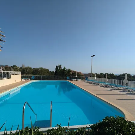 Chez Aline - En Bord De *